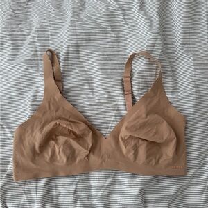 SKIMS Seamless Nude Bralette